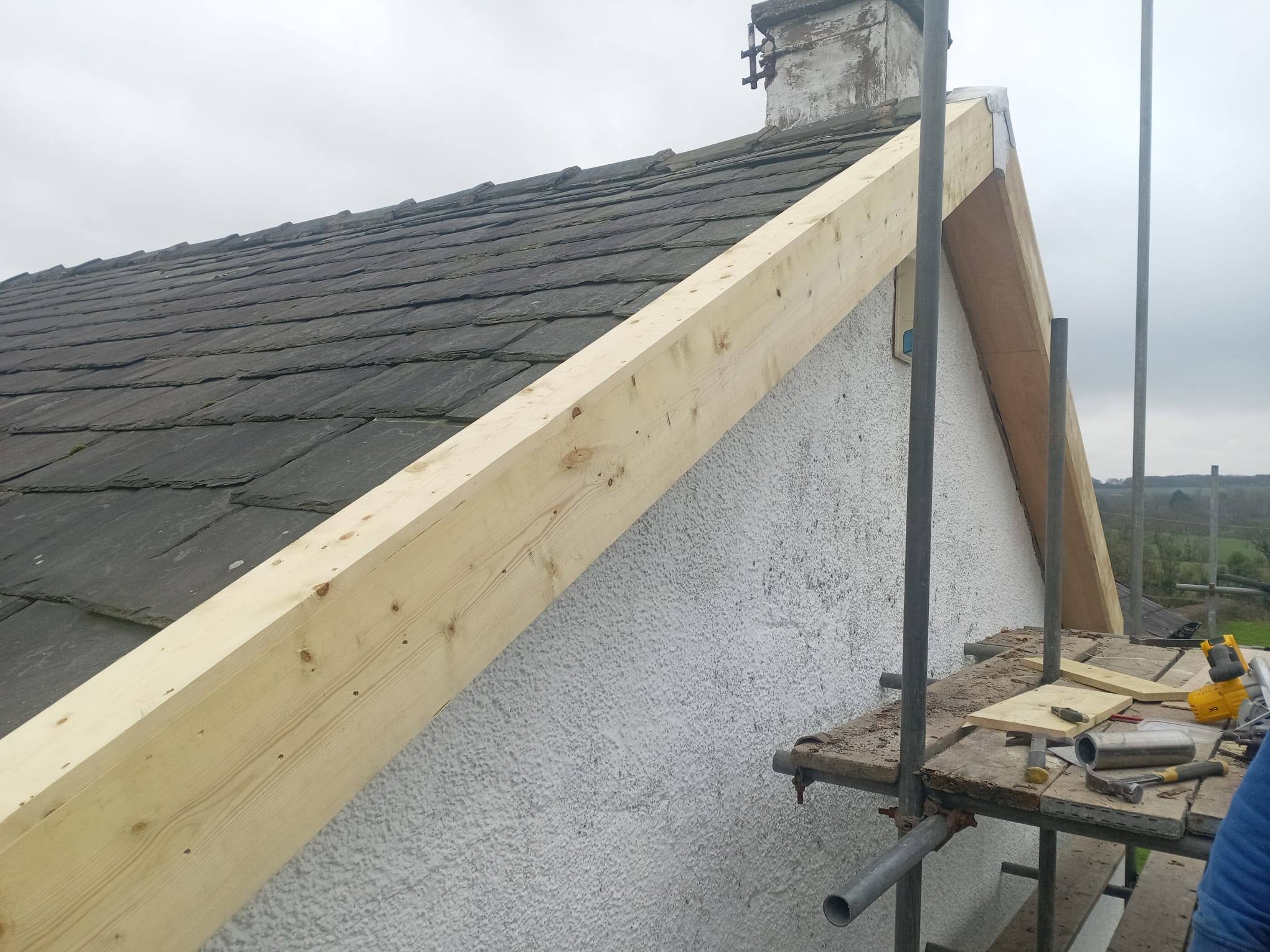 rotted-fascia-soffit-3 rotted-fascia-soffit-3